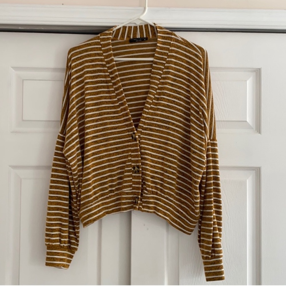 Lightweight striped cardigan.